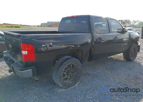 2011 Chevrolet Silverado 1500 Lt z USA, uszkodzony, nr VIN 3GCPKSE35BG308741